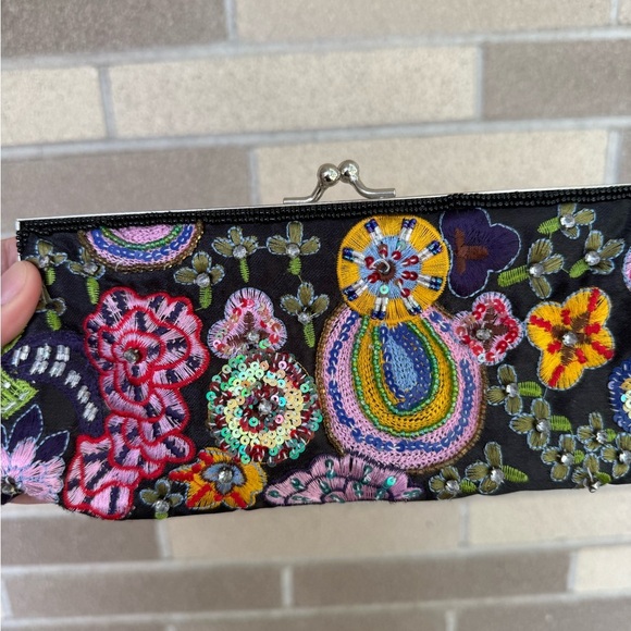 Vintage Far Nine Beaded & Sequined clutch with metal shoulder strap - Picture 2 of 7